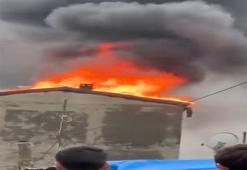 Başakşehir'de alevler gökyüzüne ulaştı! İtfaiye son anda müdahale etti