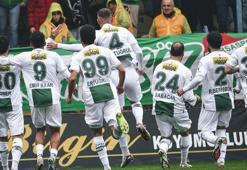 Bursaspor rakiplerine fark attı, zirveye çıktı!