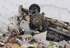 Hakkari'de kamyonet şarampole yuvarlandı: 1 kişi yaralandı