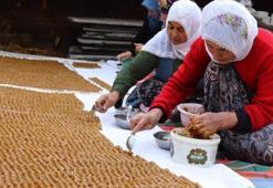 Türkiye'de sadece o mahallede üretiliyor! Yazın sandığa basılıyor, kışın keserle çıkartılıyor
