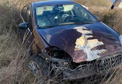 Edirne’de yoldan çıkan otomobil tarlaya savruldu