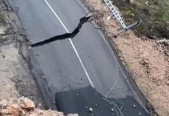 Ordu Ünye'de heyelan nedeniyle yol ulaşıma kapandı