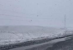 Türkiye'nin en kurak ilçesine lapa lapa kar yağdı! Köylüler pencereyi açınca inanamadı