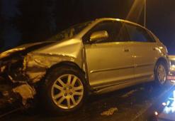 Düzce’de otoyolda bariyerlere çarpan otomobilin sürücüsü yaralandı