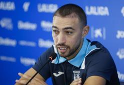 Yıldız futbolcu Türkiye'ye sığındı