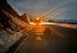 Erzincan'da kıyametten son anda kaçtı! Karayolunda görünce sağa çekip bekledi