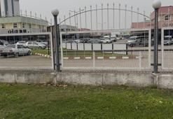 Haciz memurları boş dükkanla karşılaştı! Galericinin yerinde yeller esiyordu