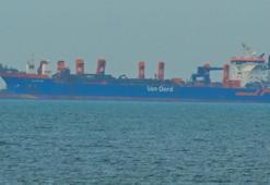 İran, Hürmüz Boğazı'nda 10 petrol tankerini vurduğunu duyurdu