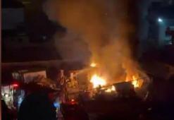 Arnavutköy'de geceyi alevler aydınlattı!