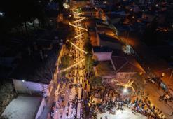 Adana Kozan'da binlerce kişi aynı sofrada: 7 asırlık tarihi çarşıda Ramazan ruhu yeniden canlandı