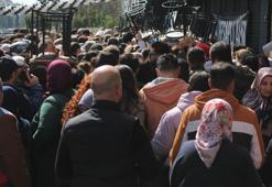 Ucuz ve indirimli eşya izdihama neden oldu, ezilen ve bayılan vatandaşlar hastaneye kaldırıldı