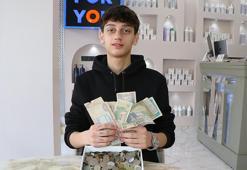 10 yaşında merakla başladığı iş 17'sinde kendisine miras kaldı! Dedesinden kalan koleksiyonunu dünya paralarıyla büyütüyor!