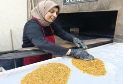 Eşine destek için girdiği fırında usta oldu! 'Yapamazsın' diyenlere inat tezgahın başına geçti