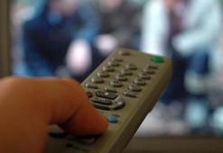 Türkiye'de televizyon izlenme süreleri artıyor! Diziler yine zirvede: Hanelerde günlük 6 saat TV izleniyor