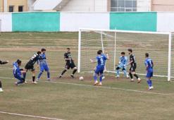 12 Bingölspor -Erciyes 38 FSK maçında puanlar paylaşıldı