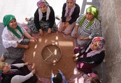 Adıyaman'da köylü kadınlar üreterek deprem yaralarını sardı! Depremzede kadınlara sahip çıktılar