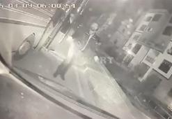 Adana'da yol verme tartışmasında şoförler kaza yaptı! Görüntüler anbean kaydedildi