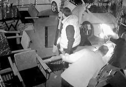 Kocaeli'de dehşet anları! Otomobil kafeye daldı 2 kişi yaralandı