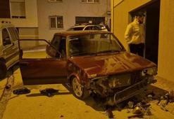 Eskişehir'de sevgilisinden ayrılan genç sokak ortasında aracını parçaladı