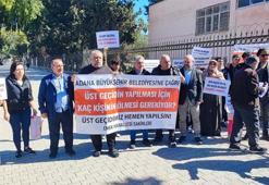 Seyhan'da üst geçit isteyen mahalleli eylem yaptı