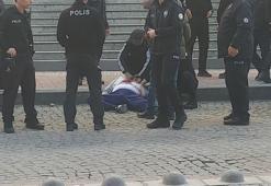 Çarpık ilişki sarmalı! Cinsel istismara uğradı, duruşma çıkışında kalbinden bıçaklayarak öldürdü