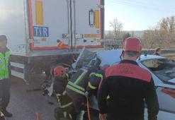 Çorum'da otomobil, TIR’a arkadan çarptı 1 kişi yaralandı