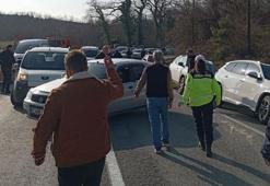 Zonguldak'ta işçi servisi ile otomobil çarpışt: Çok sayıda yaralı var