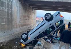 Kırıkkale’de otomobil köprü boşluğuna devrildi 4 kişi yaralandı