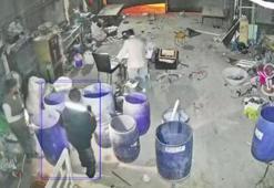 5 ay içerisinde 6 defa soyulan hurdacı dükkanındaki hırsızlık olayında 4 şahıs tutuklandı