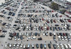 Bursa'da ikinci el oto pazarında buruk bayram