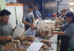 Gaziantep'te imece usulü pişiriliyor, bayram boyunca bayatlamıyor! İslahiye'de kömbe mesaisi başladı