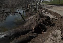 Tunca Nehri kıyısında toprak kayması! 50 metrelik alanda çatlaklar oluştu