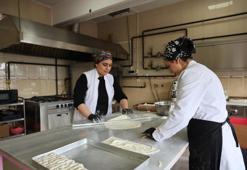 Diyarbakırlı kadınlar hazırlıyor! Doğal malzemelerle yapılan ürünlere sipariş yağıyor