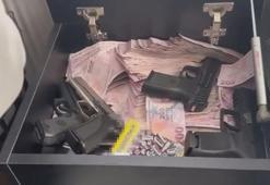 Maltepe'de zehir tacirlerine geçit yok! Çok sayıda silah ve uyuşturucu madde ele geçirildi