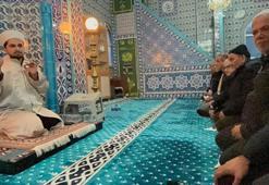 İmamdan cemaate tepki: Kimisinde 'Bartın çiftetellisi' kimisinde 'Azdavaylı Safiye' çalıyor, namaz kılarken olmuyor