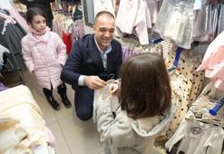 Erzurum'da MHP’den 500 çocuğa bayramlık elbise