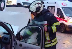 Kadirli'de iki otomobil çarpıştı, kazada 1 kişi öldü 6 kişi yaralandı