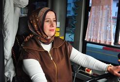 Yıllardır hayalini kurduğu mesleği eline aldı, ilçenin ilk kadın otobüs şoförü oldu