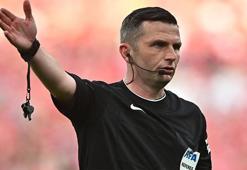 Dünya Kupası kapısı İngiliz hakeme emanet: Millilerin kader maçında Michael Oliver düdük çalacak