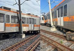 Adana'da metro kazası! Raydan çıktı, direğe çarptı