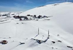 Trabzon'daki açık hava cami görenlerin ilgisini çekiyor!