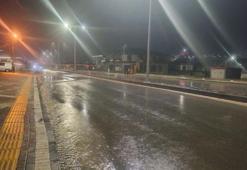 Tekirdağ'da sağanak yağış etkili oldu kentte günlük yaşam olumsuz etkilendi