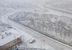 Konya'ya bahar gelecek derken lapa lapa kar yağdı