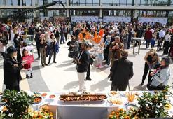 1,5 milyon kişi akın etti: Portakal Çiçeği Karnavalı'nda otellerde yer kalmadı!