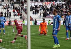 Elazığspor-Kepezspor mücadelesinde 4 gol vardı