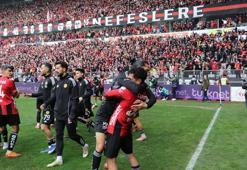 Eskişehirspor, Kütahyaspor'a 4 gol attı, zirve alev aldı