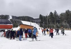 Nisan ayında 2 metre kar var! Kars Sarıkamış'ta sezon uzadı