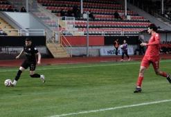 Kastamonuspor - Karaman FK 4 gollü mücadelede kazanan çıkmadı