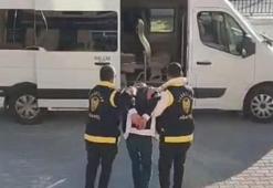 Mersin’de banka şubesine maskeli ve satırlı gasp girişimi