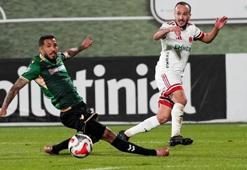 Ümraniyespor - Sakaryaspor maçında altın değerinde 3 puan 2 golle geldi!